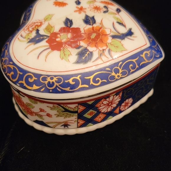 Vintage Knobler Japan Heart Trinket Box Gold Trim Flowers Floral. - Picture 5 of 8